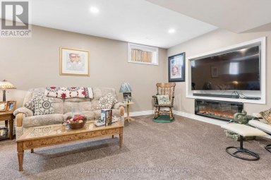 2 BEVAN DRIVE Belleville (Thurlow Ward) Ontario photo 33