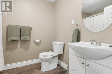 2 BEVAN DRIVE Belleville (Thurlow Ward) Ontario photo 36