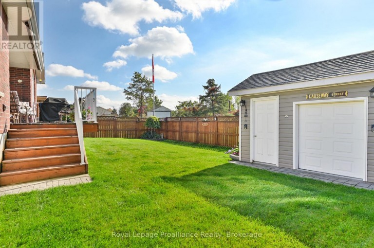 2 BEVAN DRIVE, Belleville (Thurlow Ward), Ontario, K8N0H8