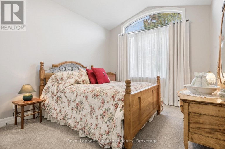 2 BEVAN DRIVE, Belleville (Thurlow Ward), Ontario, K8N0H8