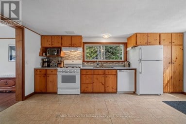 134 JOHNSTON ROAD Magnetawan (Spence) Ontario photo 7
