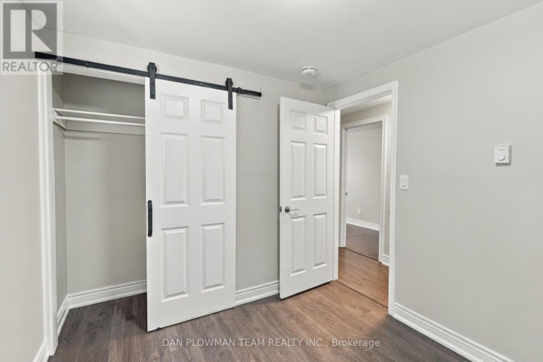 228 MEDINA COURT, Oshawa (Lakeview), Ontario, L1J7E1