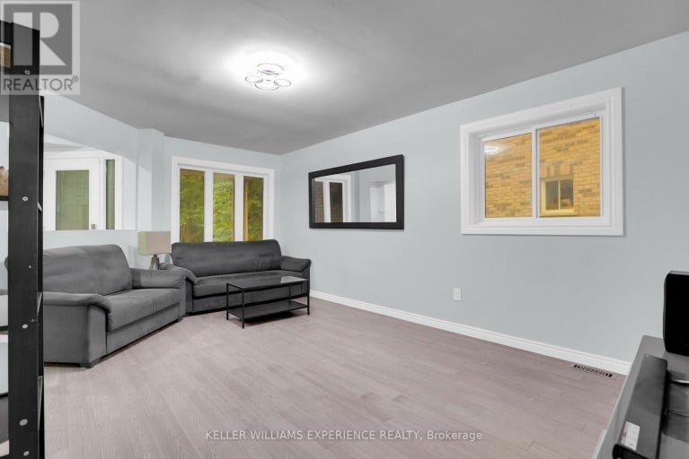60 NICHOLSON DRIVE, Barrie (Ardagh), Ontario, L4N8L7