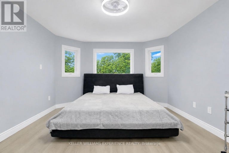 60 NICHOLSON DRIVE, Barrie (Ardagh), Ontario, L4N8L7