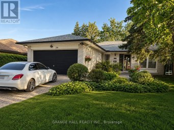210 LLOYD MANOR ROAD Toronto (Princess-Rosethorn) Ontario photo 1