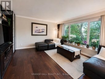 210 LLOYD MANOR ROAD Toronto (Princess-Rosethorn) Ontario photo 15