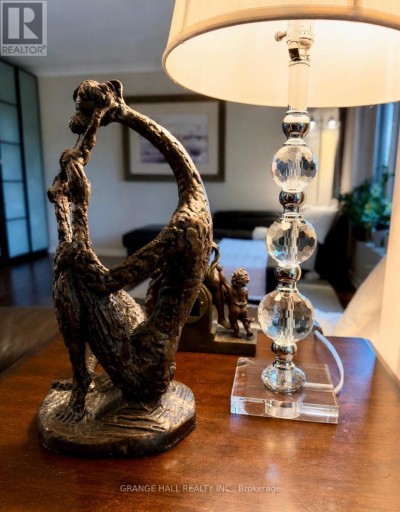 210 LLOYD MANOR ROAD, Toronto (Princess-Rosethorn), Ontario, M9B5K6