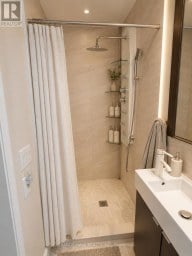 210 LLOYD MANOR ROAD Toronto (Princess-Rosethorn) Ontario photo 26