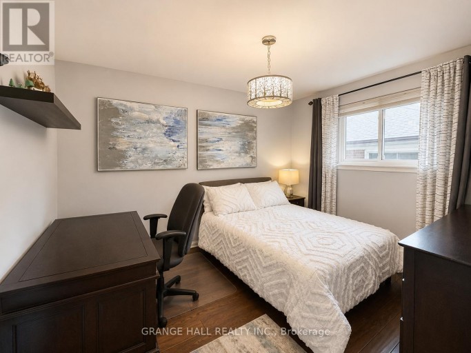 210 LLOYD MANOR ROAD, Toronto (Princess-Rosethorn), Ontario, M9B5K6