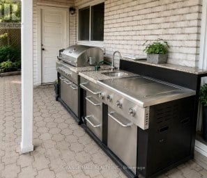 210 LLOYD MANOR ROAD Toronto (Princess-Rosethorn) Ontario photo 49