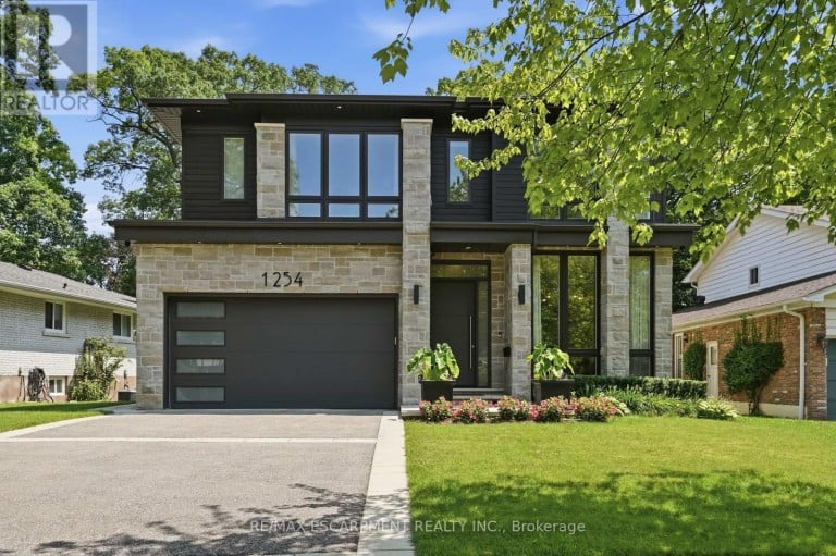 1254 BRAMBLEWOOD LANE, Mississauga (Lorne Park), Ontario, L5H1M1