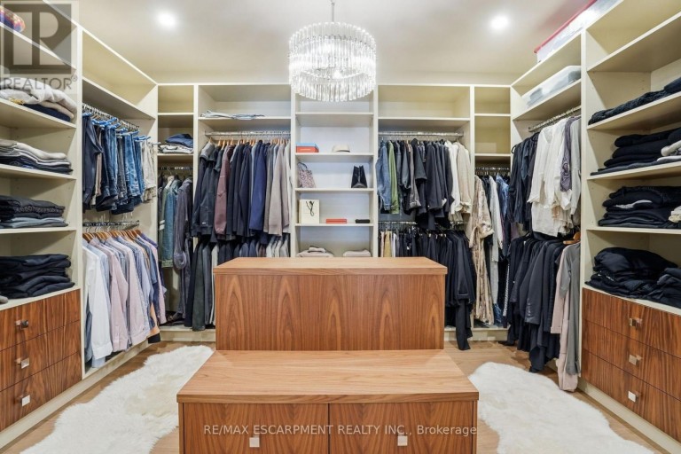 1254 BRAMBLEWOOD LANE, Mississauga (Lorne Park), Ontario, L5H1M1