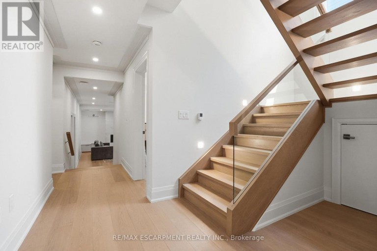 1254 BRAMBLEWOOD LANE, Mississauga (Lorne Park), Ontario, L5H1M1