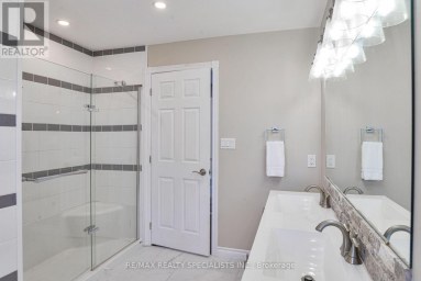 15 LANKIN AVENUE Bracebridge (Monck (Bracebridge)) Ontario photo 19