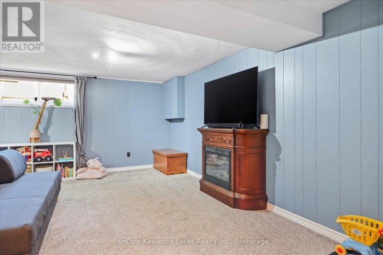 472 HIGHLAND ROAD, Peterborough (Northcrest Ward 5), Ontario, K9H5J7