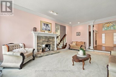 35 BUTTERNUT GROVE London South (South B) Ontario photo 12