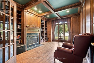 35 BUTTERNUT GROVE London South (South B) Ontario photo 18