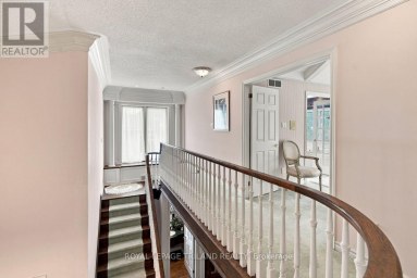 35 BUTTERNUT GROVE London South (South B) Ontario photo 23