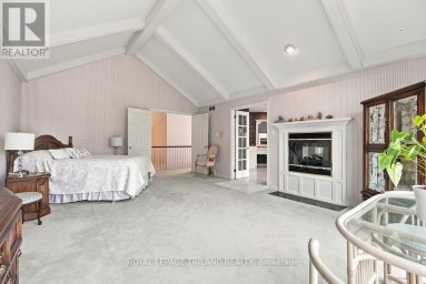 35 BUTTERNUT GROVE London South (South B) Ontario photo 27