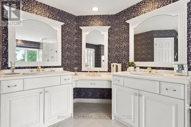 35 BUTTERNUT GROVE London South (South B) Ontario photo 31