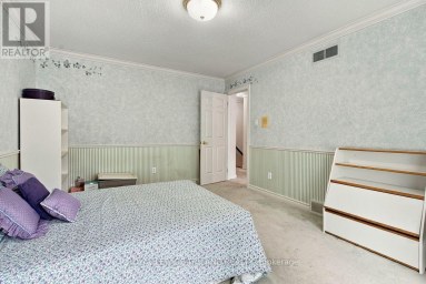 35 BUTTERNUT GROVE London South (South B) Ontario photo 35