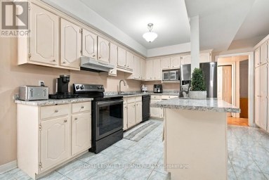 35 BUTTERNUT GROVE London South (South B) Ontario photo 44