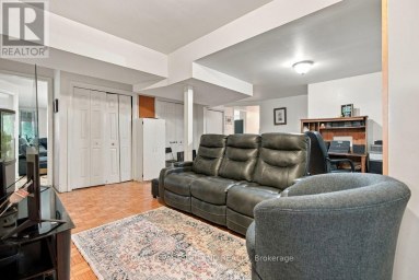 35 BUTTERNUT GROVE London South (South B) Ontario photo 47