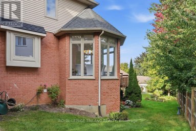 35 BUTTERNUT GROVE London South (South B) Ontario photo 49