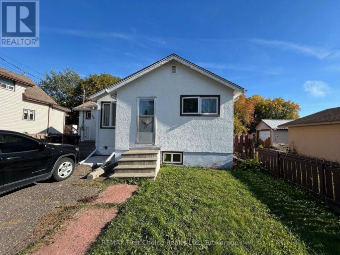 344 CORNWALL AVENUE, Thunder Bay (Court / Cumberland), Ontario, P7B1T3
