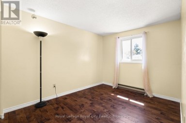121 IMPERIAL ROAD N Guelph (Willow West/Sugarbush/West Acres) Ontario photo 27