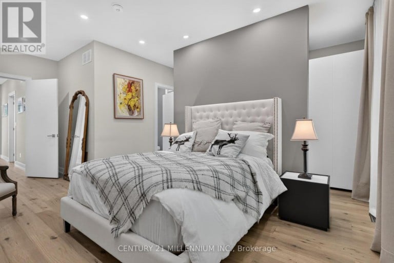 12 LEGATO COURT, Toronto (Banbury-Don Mills), Ontario, M3B1L7