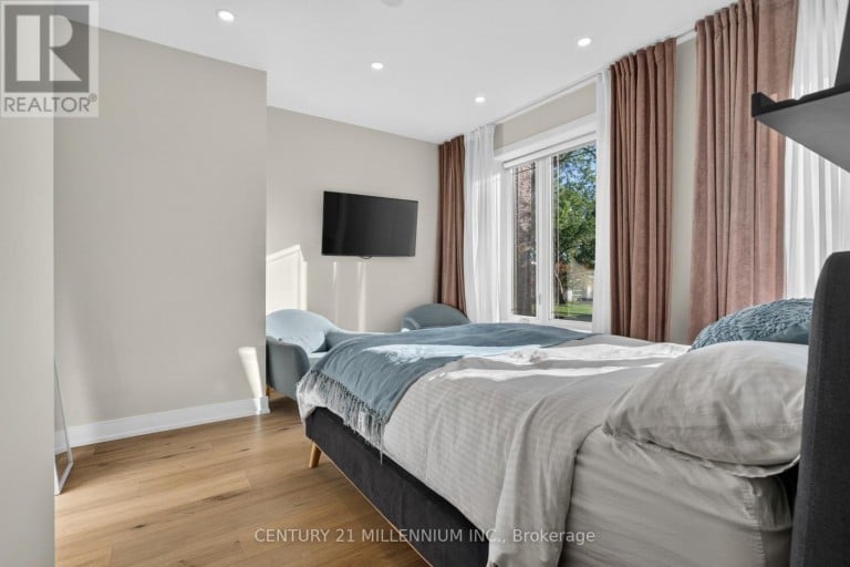 12 LEGATO COURT, Toronto (Banbury-Don Mills), Ontario, M3B1L7