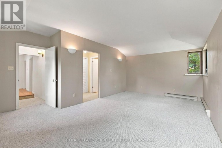 102 ANNDALE DRIVE, Toronto (Willowdale East), Ontario, M2N2X4