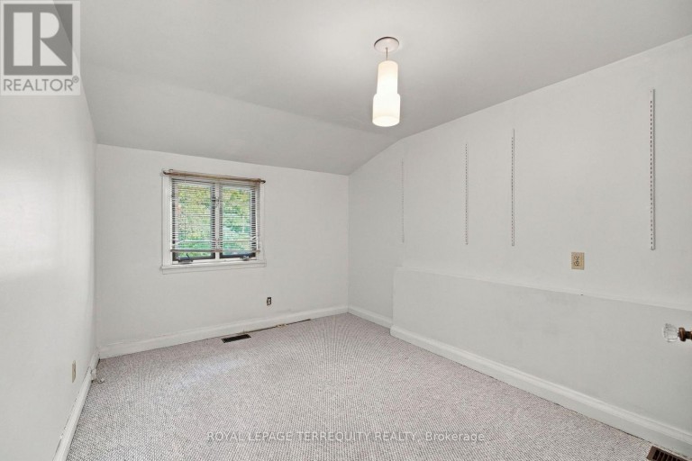 102 ANNDALE DRIVE, Toronto (Willowdale East), Ontario, M2N2X4