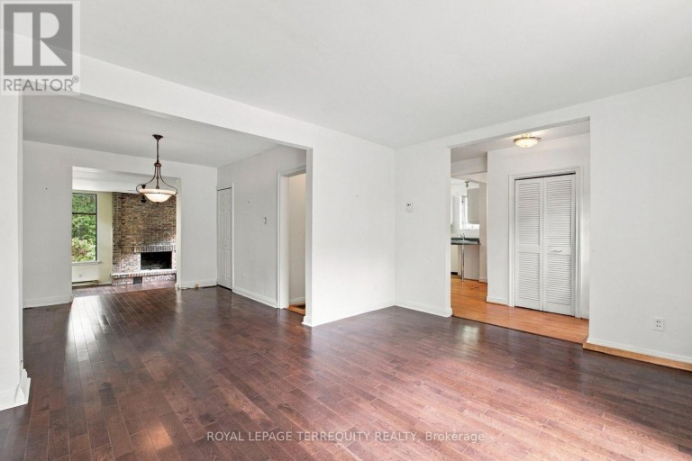 102 ANNDALE DRIVE, Toronto (Willowdale East), Ontario, M2N2X4