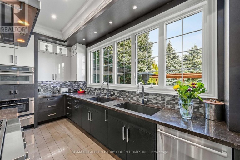 65 PARR PLACE, Vaughan (Uplands), Ontario, L4J8L1