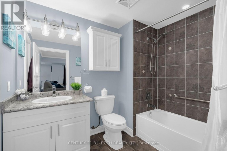 201 - 720 YONGE STREET, Barrie (Painswick South), Ontario, L9J0G9
