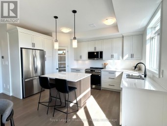 20 PEACE RIVER STREET Belleville (Thurlow Ward) Ontario photo 8