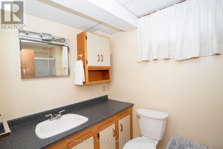69 MATTHEWS ST. STREET, Thunder Bay (Shuniah), Ontario, P7A3K8
