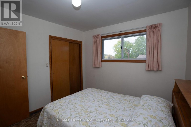 69 MATTHEWS ST. STREET, Thunder Bay (Shuniah), Ontario, P7A3K8