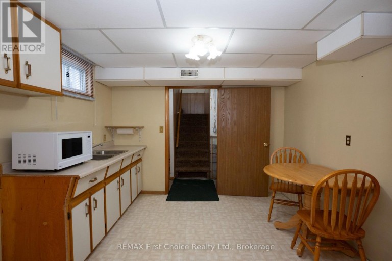 69 MATTHEWS ST. STREET, Thunder Bay (Shuniah), Ontario, P7A3K8
