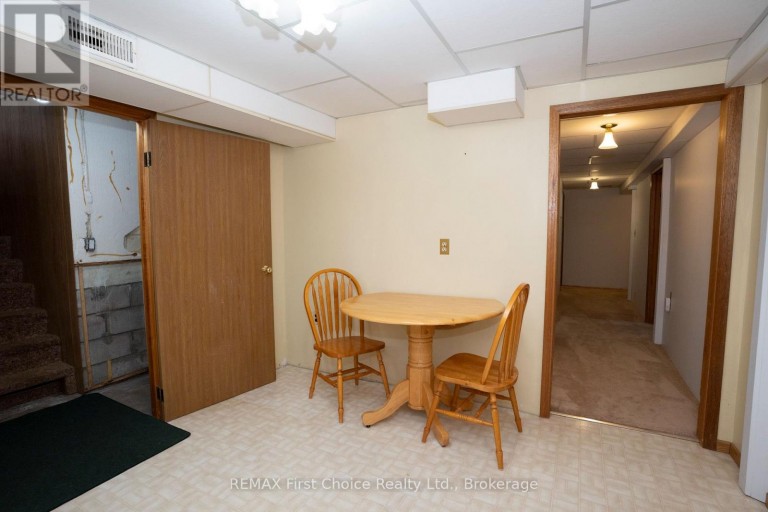 69 MATTHEWS ST. STREET, Thunder Bay (Shuniah), Ontario, P7A3K8