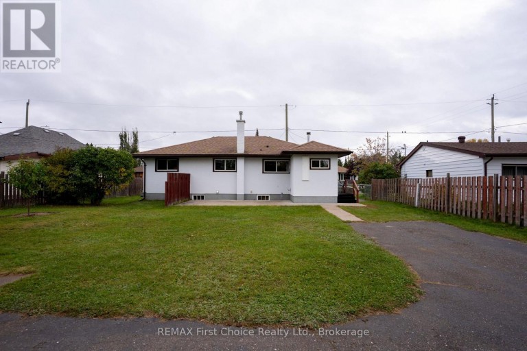 69 MATTHEWS ST. STREET, Thunder Bay (Shuniah), Ontario, P7A3K8