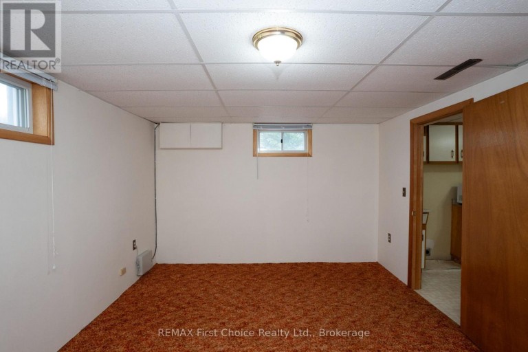 69 MATTHEWS ST. STREET, Thunder Bay (Shuniah), Ontario, P7A3K8