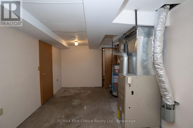 69 MATTHEWS ST. STREET, Thunder Bay (Shuniah), Ontario, P7A3K8