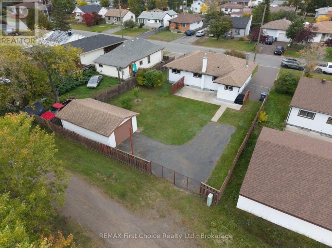 69 MATTHEWS ST. STREET, Thunder Bay (Shuniah), Ontario, P7A3K8