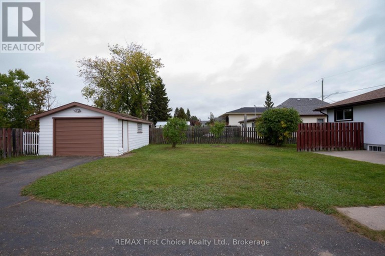 69 MATTHEWS ST. STREET, Thunder Bay (Shuniah), Ontario, P7A3K8