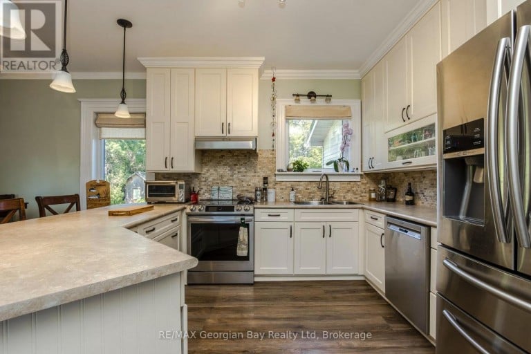 305 LINDSAY STREET E, Midland, Ontario, L4R2V4
