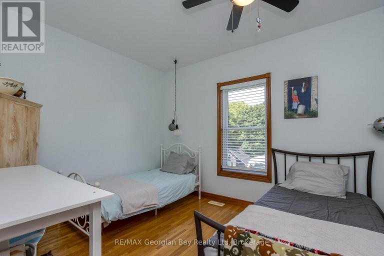 305 LINDSAY STREET E, Midland, Ontario, L4R2V4