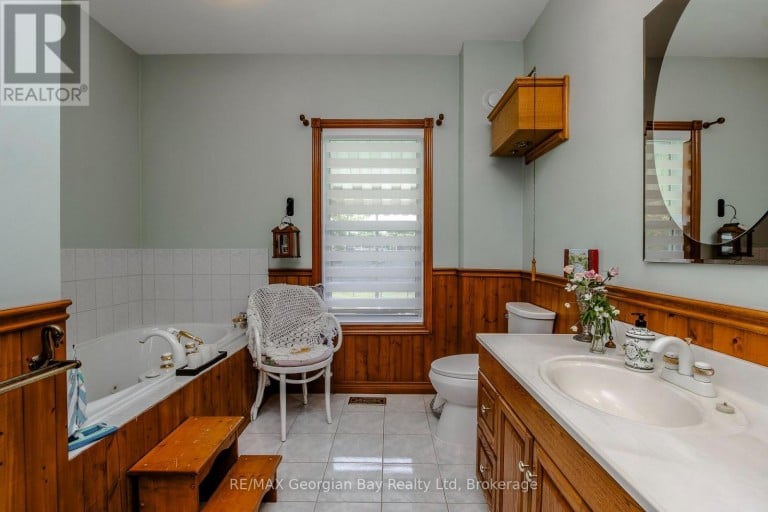 305 LINDSAY STREET E, Midland, Ontario, L4R2V4